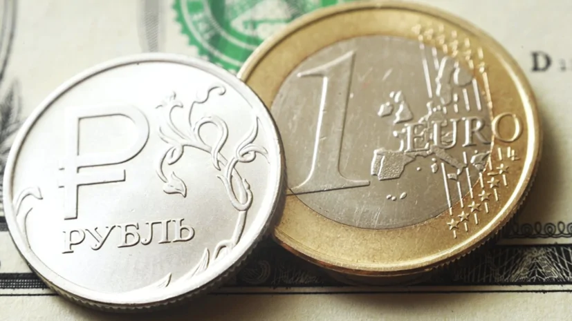 Сколько рублей за доллар будут давать осенью?