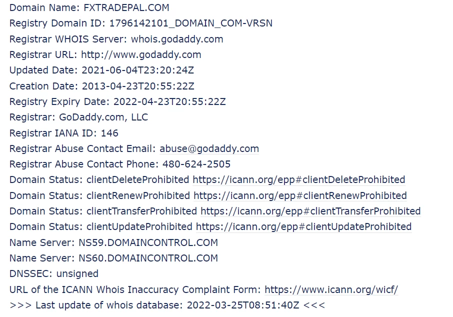 На сайте проверки доменов удалось выудить следующую информацию о брокерской компании